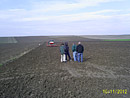 Научни работници от ИЗС 'Образцов чифлик' - Русе взеха участие в сеитбата на пшеница сорт 'Венка 1' в Бабаески, Р.Турция през месец ноември 2012 г.